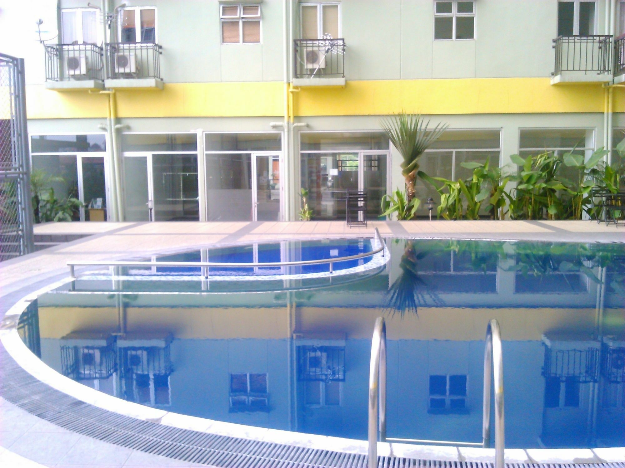 The Suites Metro Apartment - Putri Bandung Kültér fotó